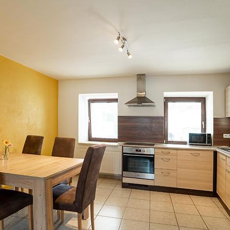 מיקולוב Saeli Apartments מראה חיצוני תמונה