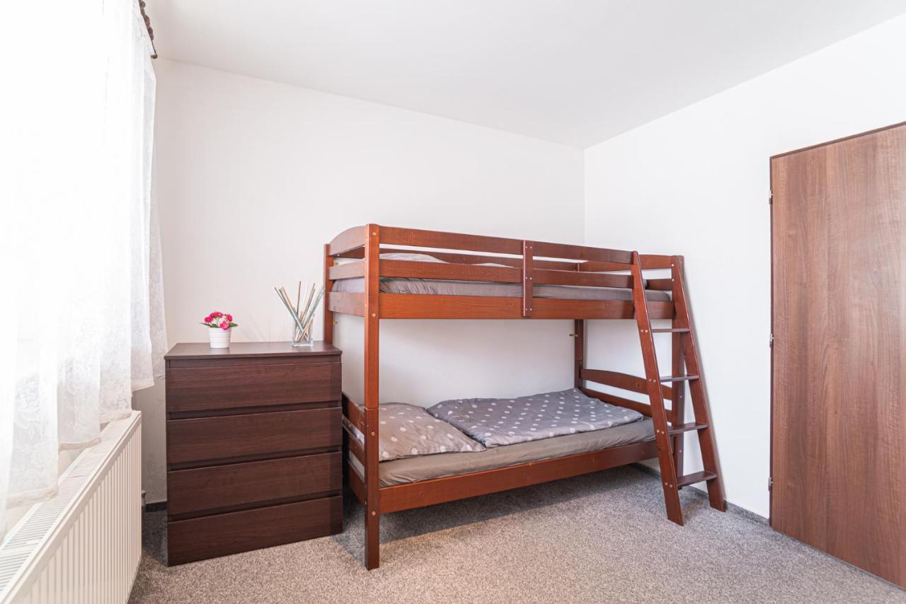 מיקולוב Saeli Apartments מראה חיצוני תמונה